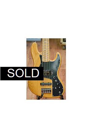 Fender Marcus Miller V Natural (USA) Fender Marcus Miller V Natural (USA)